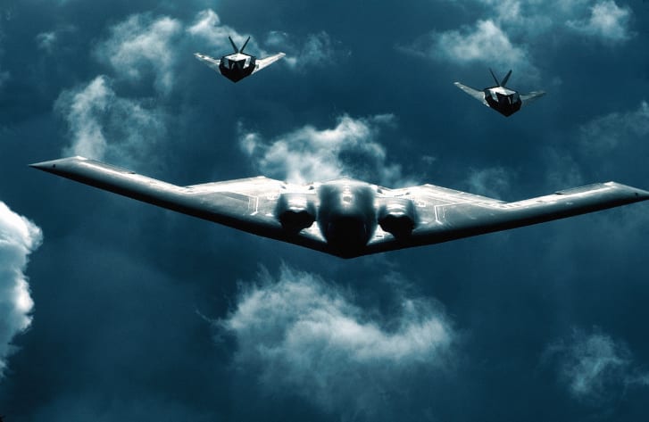 القاذفة B-2 سبيرت: الطائرة الحربية الأغلى في العالم بسعر 2$ بليون (صور)