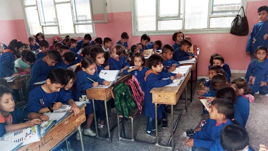 في مدارس اللاذقية "الصقيع" يحضر "نظامي" مع التلاميذ في غياب التدفئة