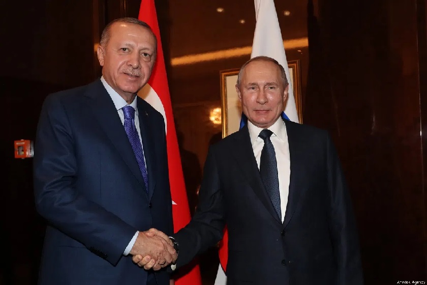 أردوغان: طلبنا من بوتين التشارك في إدارة حقول النفط في دير الزور بدل الأكراد