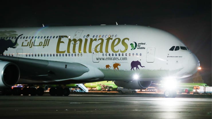 اعتباراً من مساء اليوم: الإمارات ستغلق المطارات وتعلق رحلات المسافرين