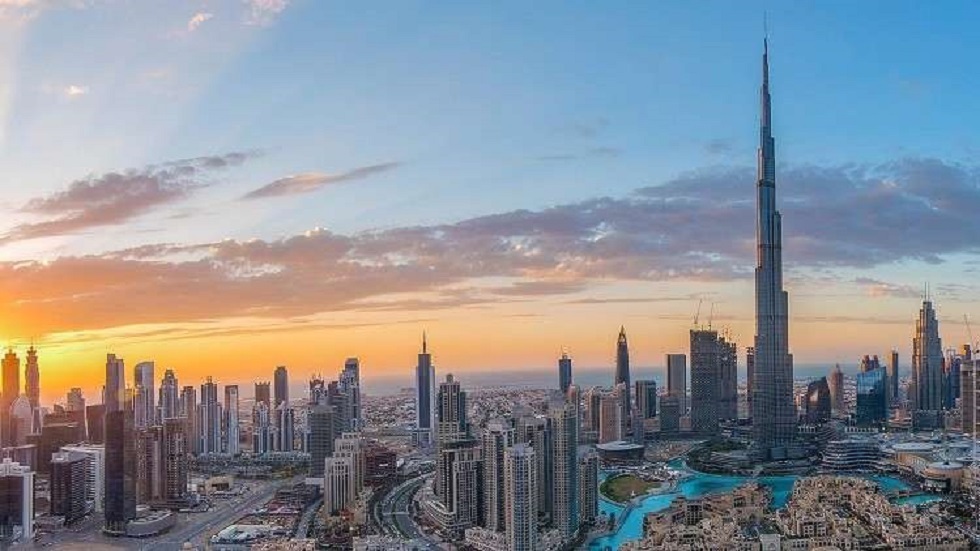 الإمارات تعفي المقيمين من الغرامات بسبب فيروس كورونا