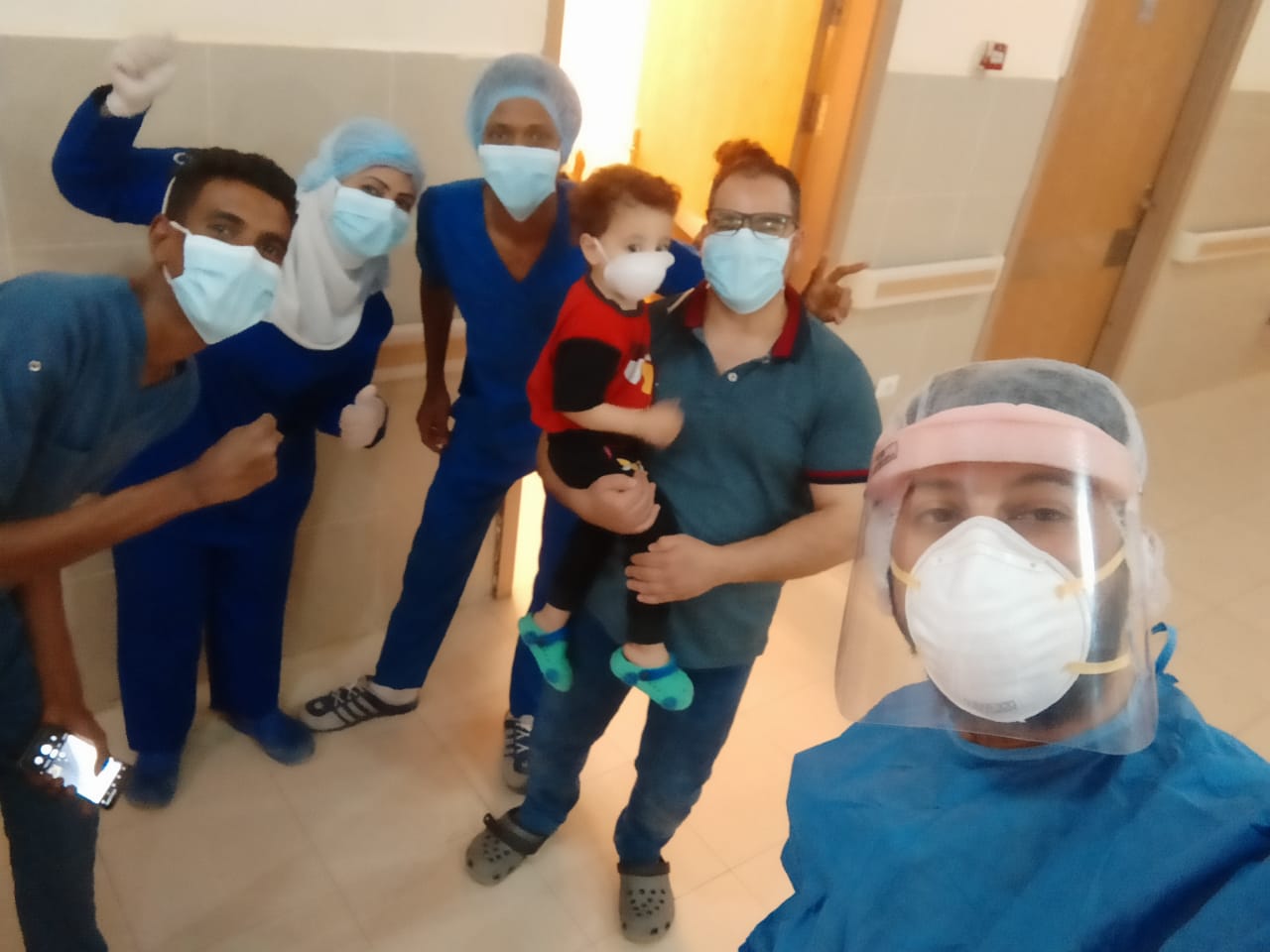 الصحة المصرية تعلن عن شفاء عائلة بأكملها من فيروس #كورونا