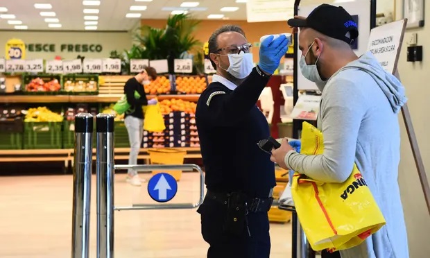 دول الاتحاد الأوروبي تتخذ أولى الخطوات الحذرة للخروج من إغلاق فيروس كورونا