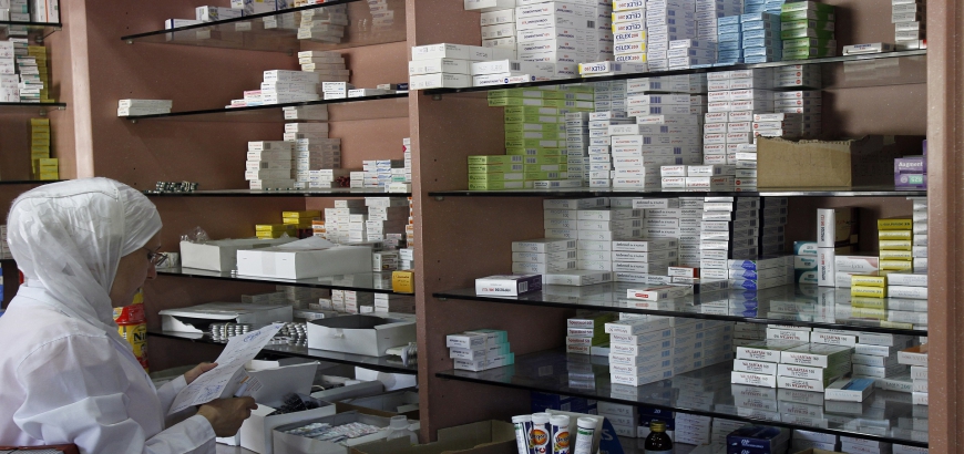 "فقدان الأدوية وارتفاع الأسعار" تلخص رحلة البحث عن الدواء في صيدليات اللاذقية