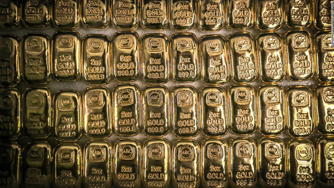 الذهب يتماسك فوق مستوى 1800 دولار للأونصة .. محللون: "الذهب متجه للارتفاع بشدة في الأمدين القصير والطويل"