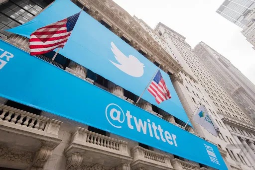 تويتر يحث مستخدمي التطبيق على تحديثه لتلافي ثغرة أمنية
