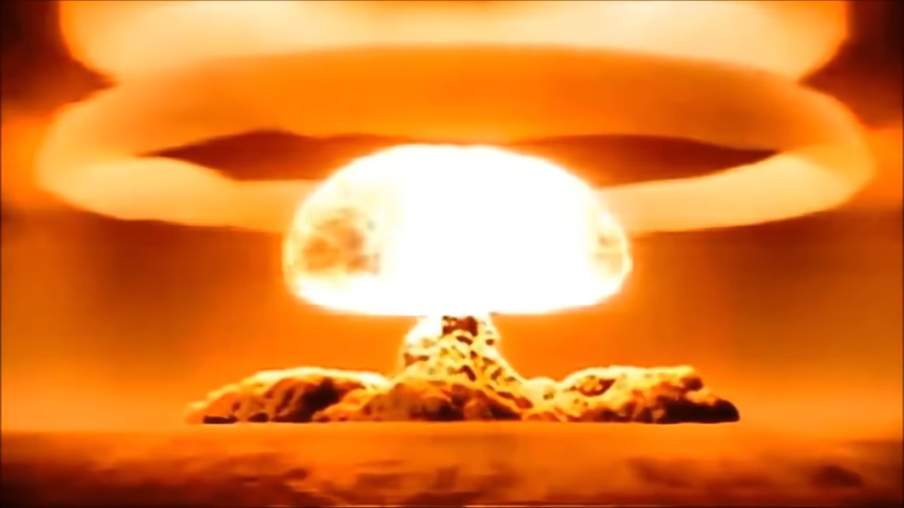 القنبلة الهيدروجينية "قيصر": روسيا تنشر لقطات سرية لانفجار أكبر قنبلة في التاريخ (فيديو)