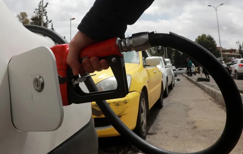 مصدر في وزارة النفط يبشر بانفراج الأزمة: زيادة مخصصات كل المحافظات من البنزين