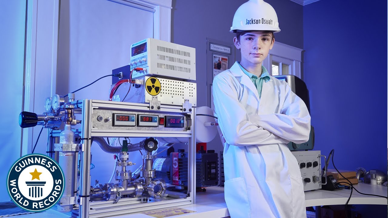 طفل أميركي يبني "مفاعلاً نووياً" ويدخل موسوعة غينيس