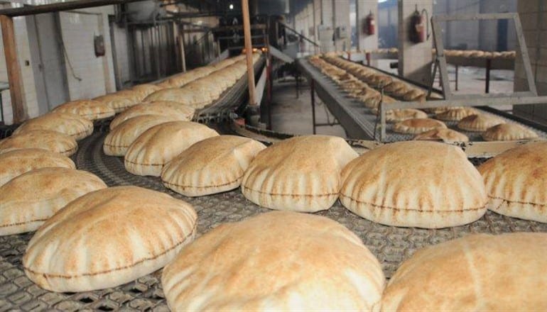 أزمة الخبز مستمرة في حماة وسعر الربطة يصل لـ 3000 ليرة