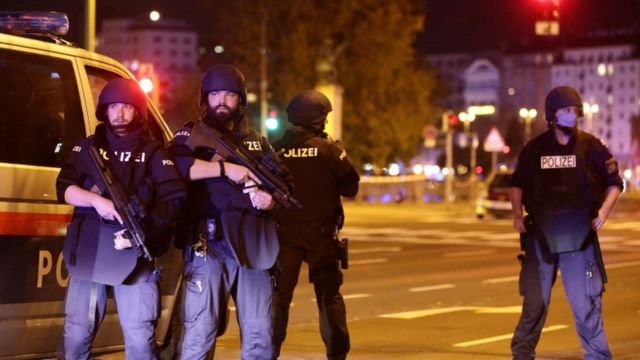 النمسا: هجوم  إرهابي في فيينا (صور)