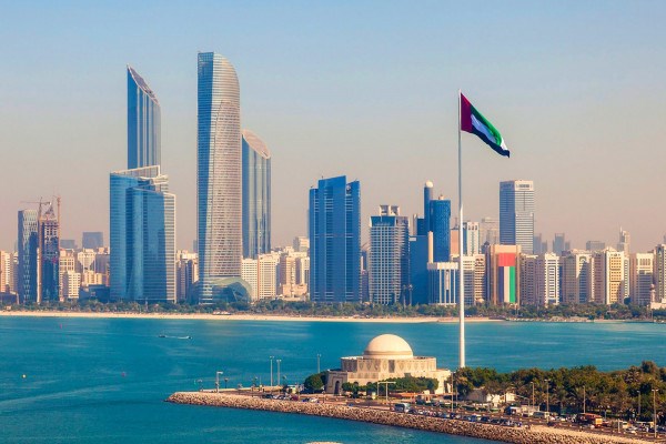 "الإمارات" تعدل قانوني الحريات الشخصية والمرأة