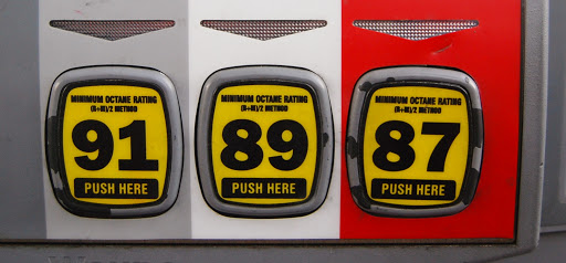 الأوكتان: تعرف على الفرق بين البنزين الـ91 والـ95 وما هو الأفضل لسيارتك