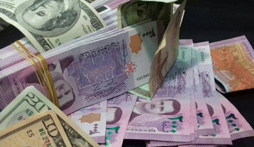 سعر الصرف والدعم الحكومي.. رمال متحركة تكبل أقدام الاقتصاد السوري