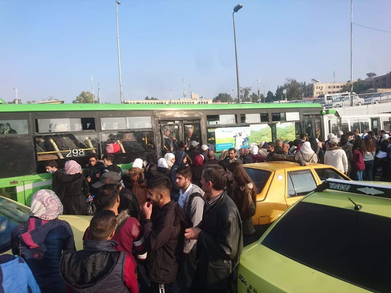 مطالبة بزيادة أجور النقل ومحافظة ريف دمشق توضح سبب الازدحام!