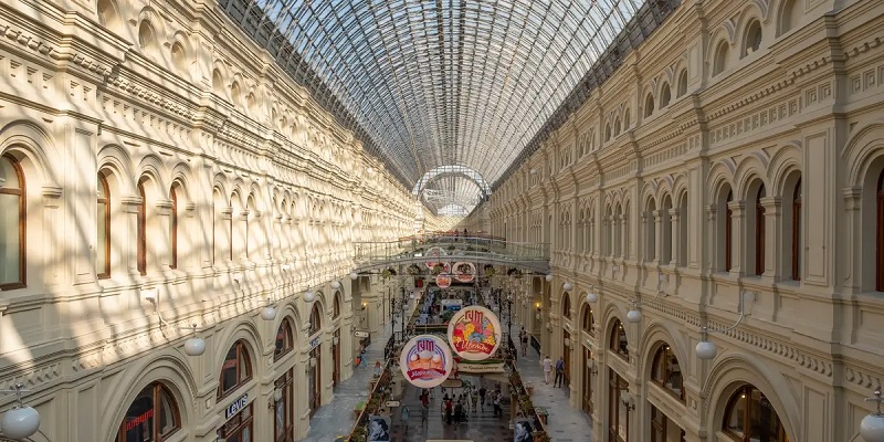 غوم "GUM": أقدم وأكبر متجر متعدد الأقسام في روسيا (صور)