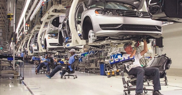 فولكسفاغن تدرس تحويل مصنعها في إسبانيا إلى مركز لتصنيع السيارات الكهربائية