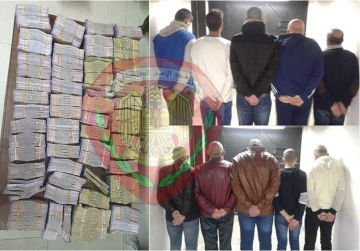 القبض على عشرة أشخاص في دمشق يقومون بتحويل الأموال بطريقة غير قانونية .