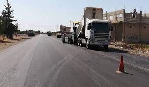 إعادة الورش للعمل من جديد لصيانة طريق مصياف_حمص