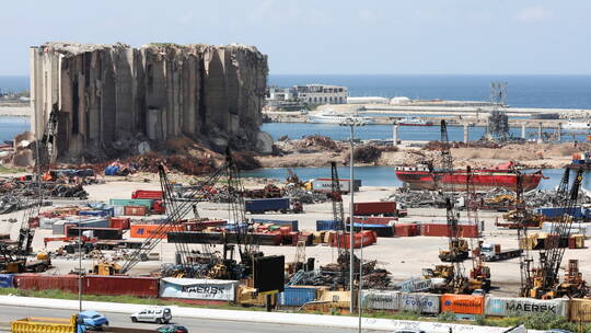 شركات ألمانية تعرض خططها لإعادة إعمار مرفأ بيروت .