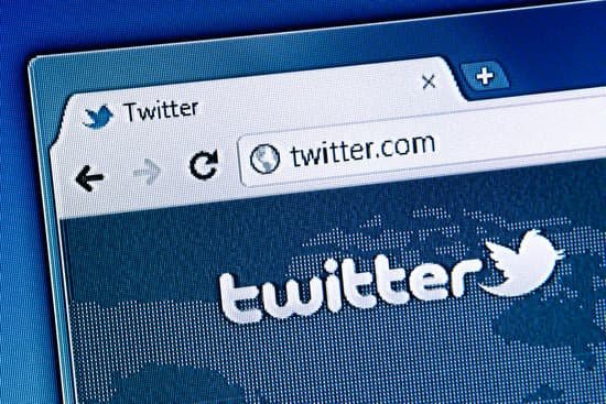 تويتر يطلق سياسة توثيق جديدة لحسابات مستخدميه
