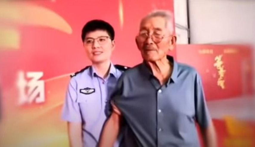 صيني مخطوف يلتقي بوالده لأول مرة منذ 58 عاماً