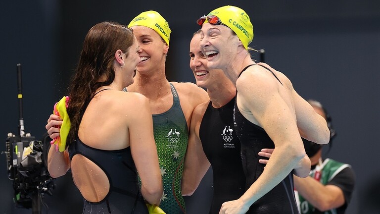 أولمبياد طوكيو.. فريق سيدات أستراليا للسباحة يحطم الرقم العالمي
