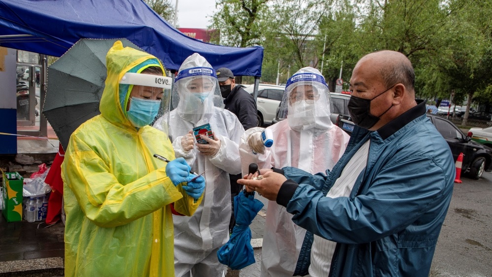 الصين تفرض الإغلاق شمال البلاد بسبب عودة الإصابات بفيروس كورونا