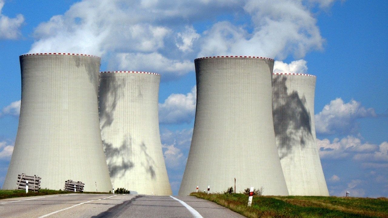 المفوضية الأوروبية تطرح مشروع قانون يعتبر الطاقة النووية طاقةً خضراء