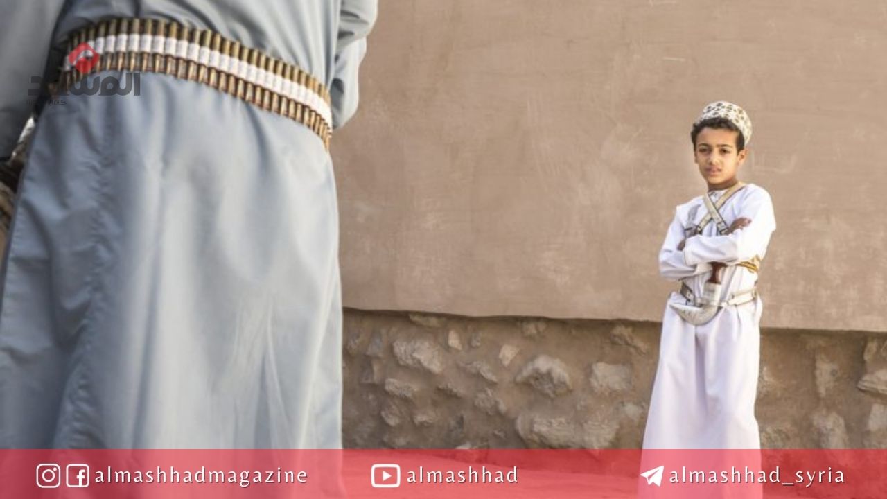 سلطنة عمان تشدد قواعد ارتداء الدشداشة وتحظر إدخال التعديلات عليها