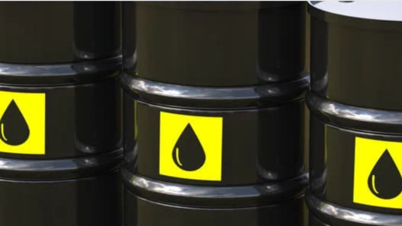 النفط يواصل الانخفاض وبرميل "برنت" عند أدنى مستوى في 4 أشهر