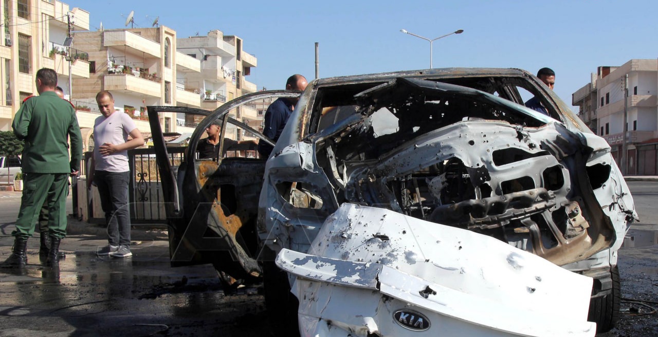 انفجار عبوة ناسفة بسيارة مدنية عند مدخل مدينة درعا والأضرار مادية