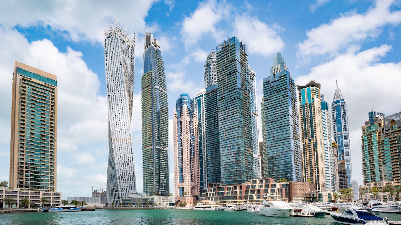 مع تهافت المستثمرين الروس على الشراء .. مبيعات العقارات في دبي ترتفع 60%