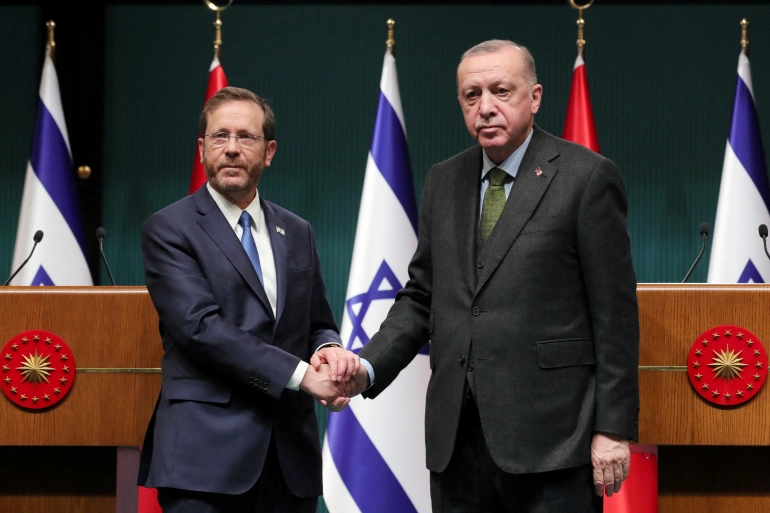 قناة عبرية: توقعات بإعلان اتفاق تطبيع كامل بين إسرائيل وتركيا خلال ساعات