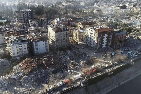 تركيا تبدأ عملية إعادة بناء منازل لنحو 1,5 مليون شخص شردتهم الزلازل