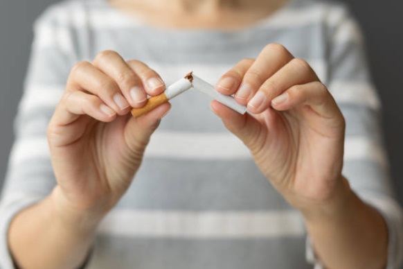 تحذيرات من مضار التدخين على كل سيجارة في كندا