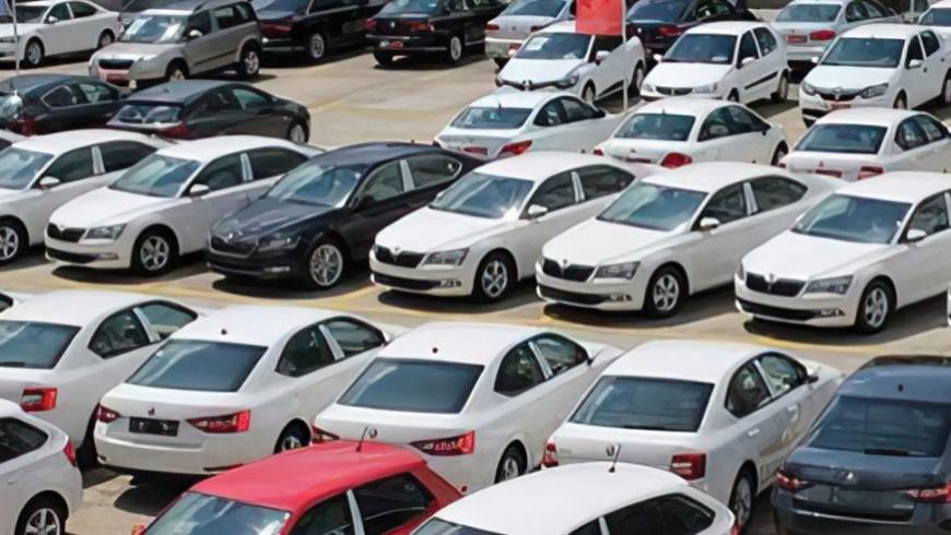 باحث اقتصادي : أسعار السيارات سترتفع اكثر والحكومة لا تستطيع ضبط أسعارها