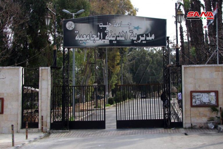 تعقيم المدينة الجامعية وباصات النقل الداخلي في حلب في حملة احترازية ضد فيروس كورونا