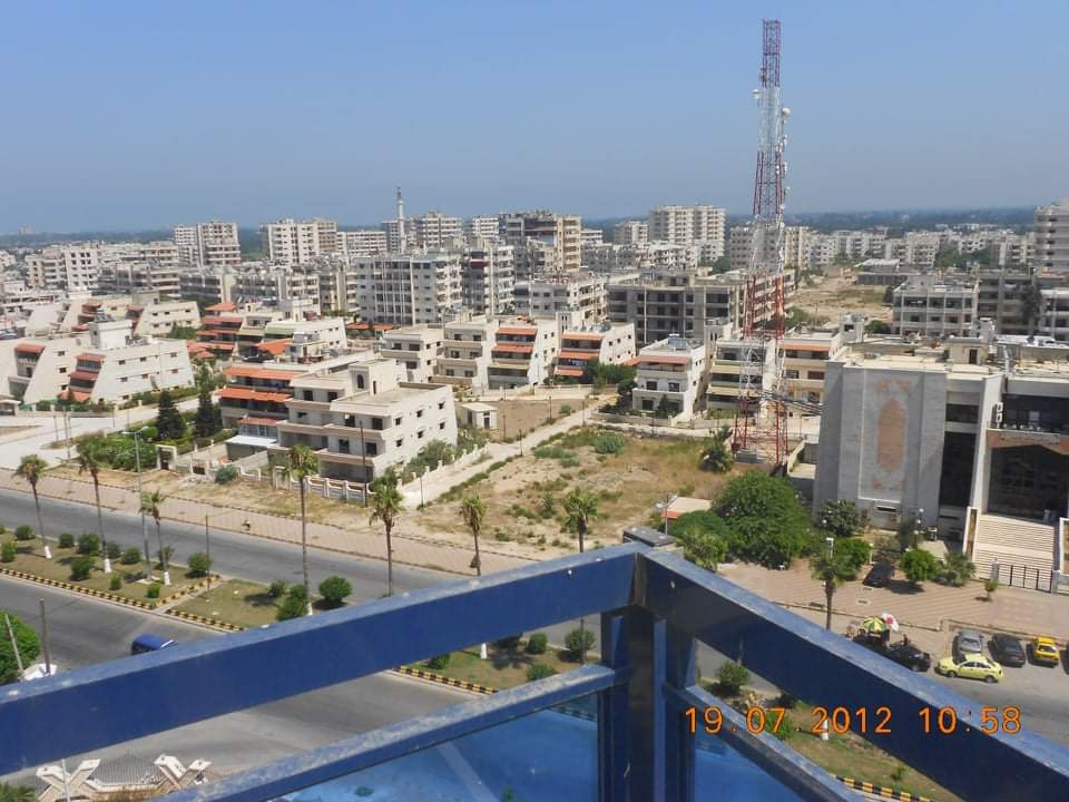 المبنى الاستثماري للمنطقة "الحرة المرفئية" ومحيطها في اللاذقية متاح للاستثمار