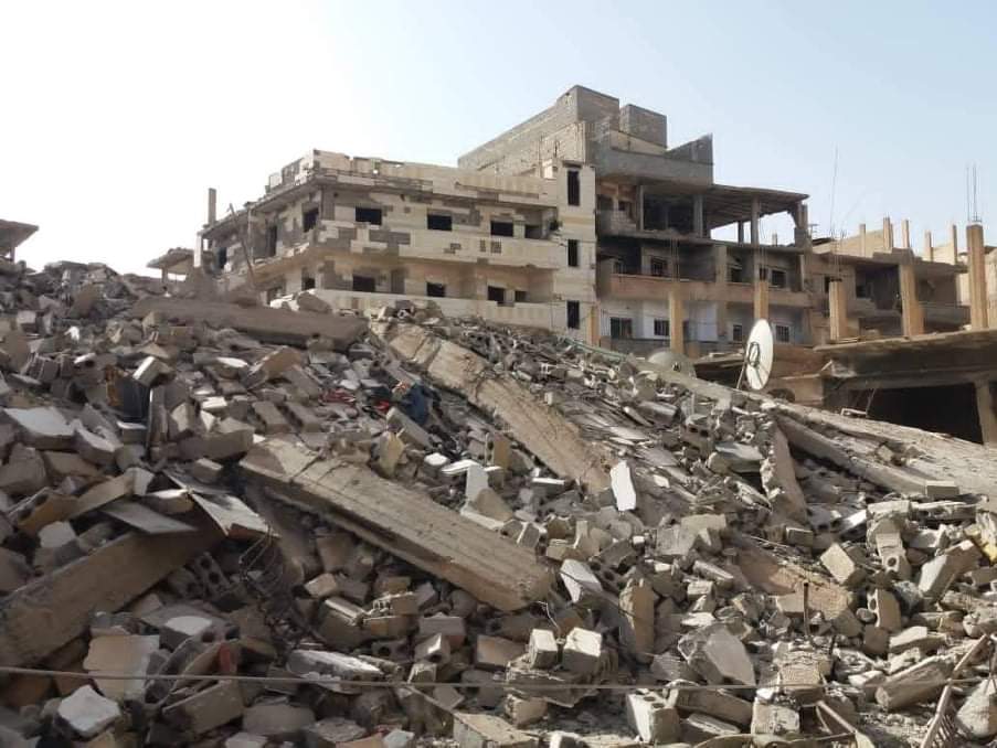 انهيار بناء مؤلف من خمسة طوابق بدير الزور دون تسجيل أضرار بشرية