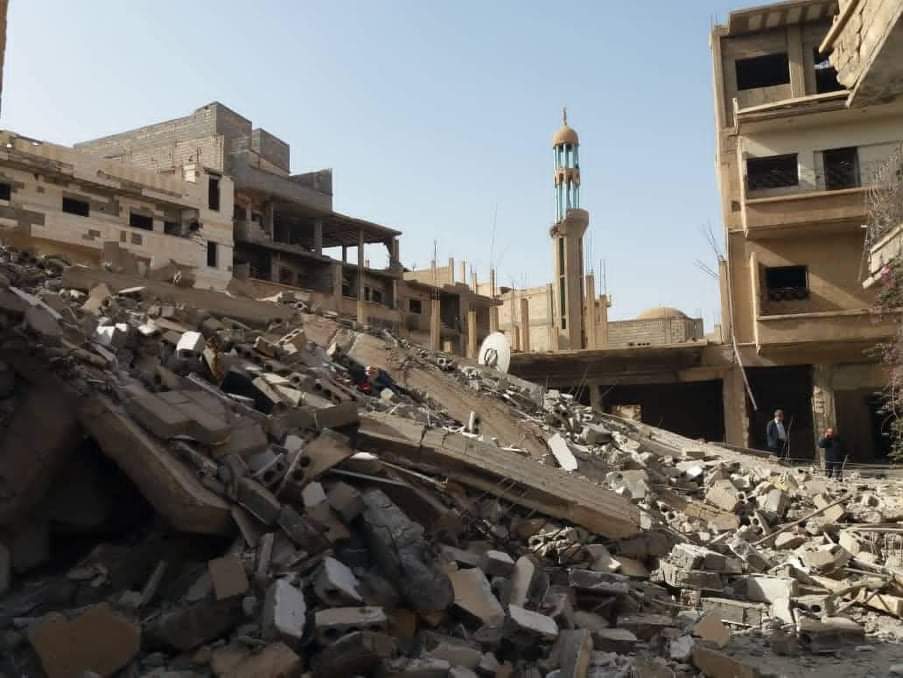 انهيار بناء مؤلف من خمسة طوابق بدير الزور دون تسجيل أضرار بشرية