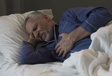 أسباب ضيق التنفس عند النوم وطرق العلاج