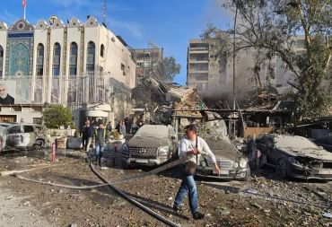 عدوان جديد على دمشق دمر مبنى القنصلية الايرانية