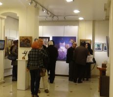 أيام الفن التشكيلي يختتم فعالياته بتحية لمنارات الثقافة السورية