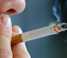 ولاية هاواي الأمريكية قد ترفع السن القانوني للتدخين إلى 100 عام بحلول عام 2024