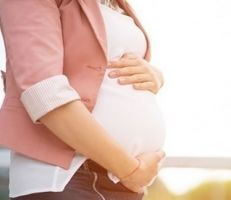أعراض تدل على إحتمال تعرضك للولادة المبكرة في الشهر الثامن