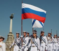 روسيا: آبل تعترف بضم القرم على خرائطها