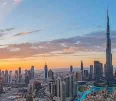 الإمارات تعفي المقيمين من الغرامات بسبب فيروس كورونا