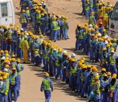 قطر تستغل أزمة كورونا لطرد عمال مهاجرين