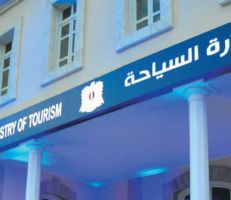 وزارة السياحة تسمح بافتتاح مطاعم الوجبات السريعة دون تحديد موعد إغلاق